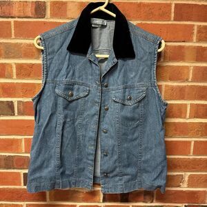 Central Falls Vintage Denim Vest Black Velvet Collar Western